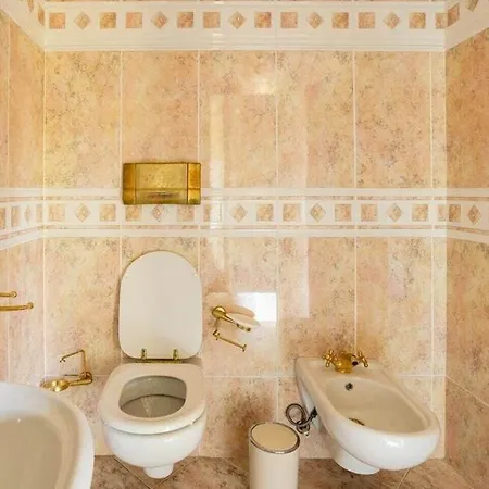 Ueskuedar مطلة على البحر في اسكودار